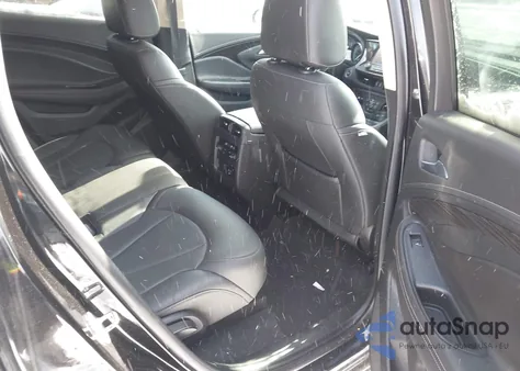 2017 Buick Envision Essence z USA, uszkodzony, nr VIN LRBFXBSA6HD218485